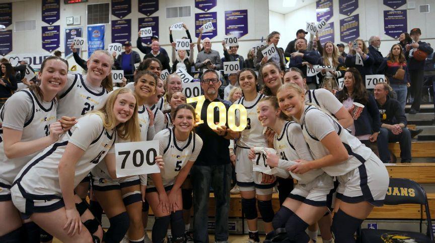White wins 700th game as coach at Oak Ridge | Gold Country Media