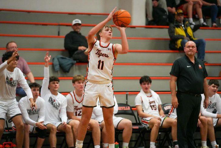 Roseville tops Twelve Bridges, pulls into tie for second in FVL | Gold Country Media