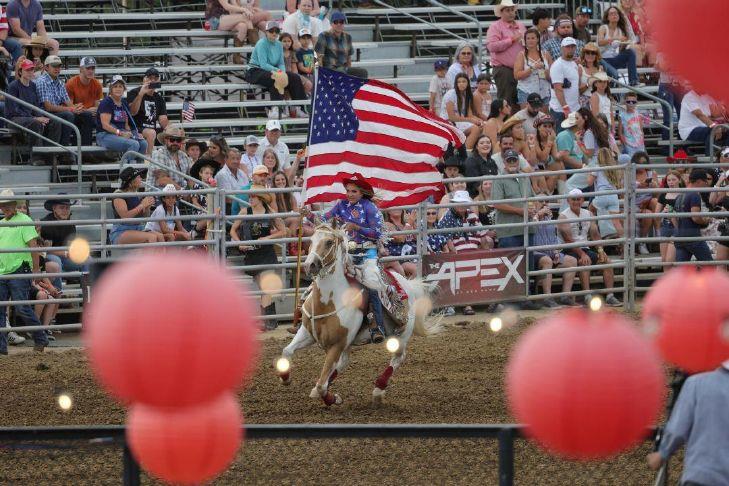 Day 1 of the Folsom Pro Rodeo in pictures – Gold Country Media
